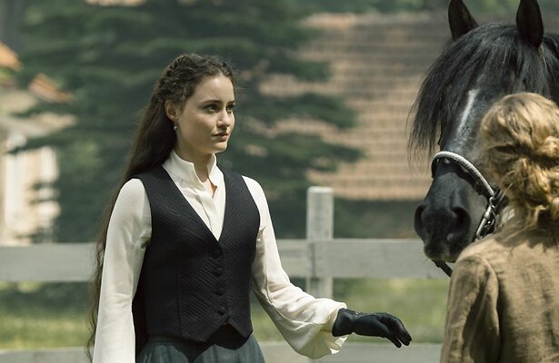 Dominique Devenport en Eli Riccardi in Sisi