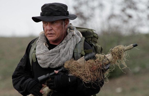 Tom Berenger in Sniper: Legacy