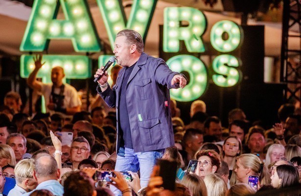 Wesly Bronkhorst tijdens Sterren Muziekfeest op het Plein