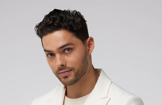 Thijs Boermans als Jonathan Seegers in GTST.