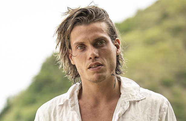 Tony Junior De Bachelor