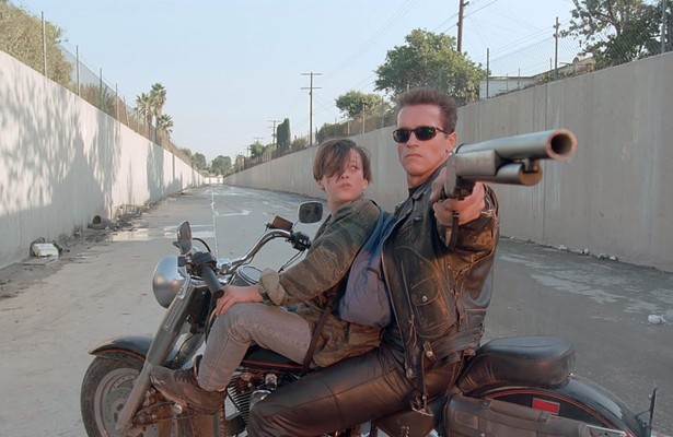 Arnold Schwarzenegger en Edward Furlong in Terminator 2: Judgment Day