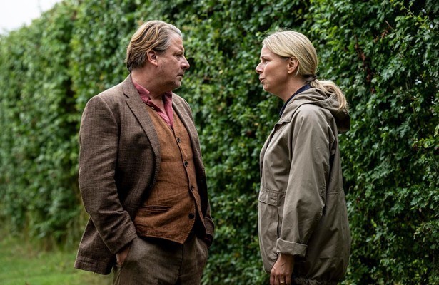 Lene Maria Christensen en Anders W. Berthelsen in The Excavation