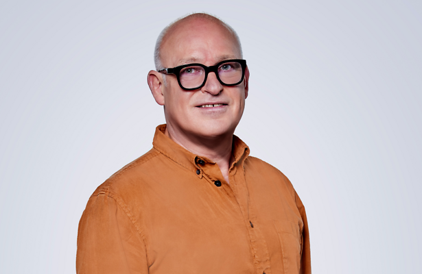 René van der Gijp miste twee avonden en krijgt nu een boete.