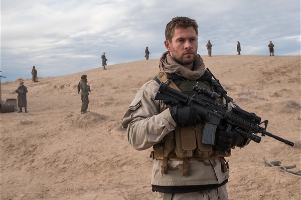 Chris Hemsworth strijdt tegen de taliban