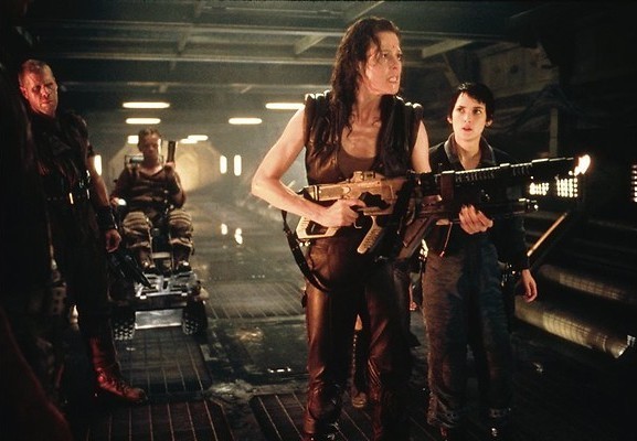 Sigourney Weaver weet van geen wijken