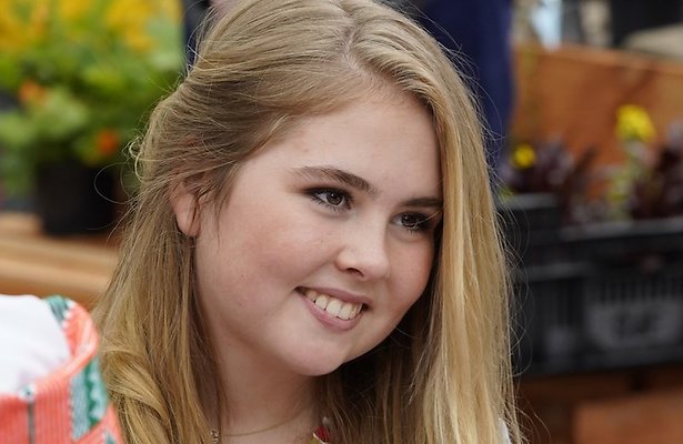 Kijkers spotten 'Amalia' in publiek Jinek