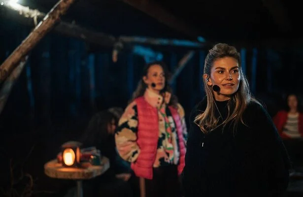 Anouk Maas en Roxeanne Hazes in The Passion Hemelvaart.
