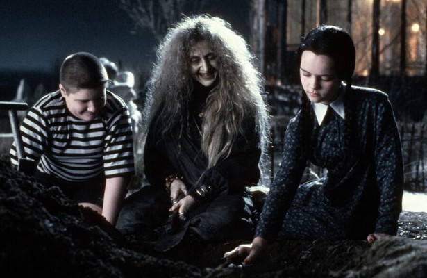 Jimmy Workman en Christina Ricci in Addams Family Values