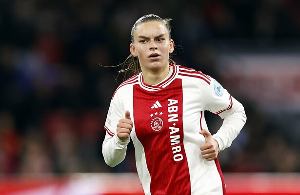 Romee Leuchter van Ajax 