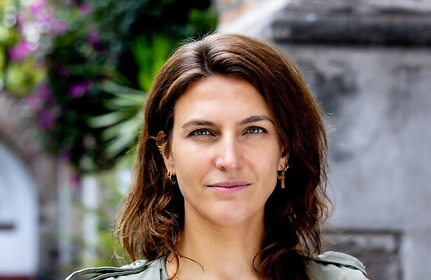 Anna Gimbrère voor Wie Is de Mol?