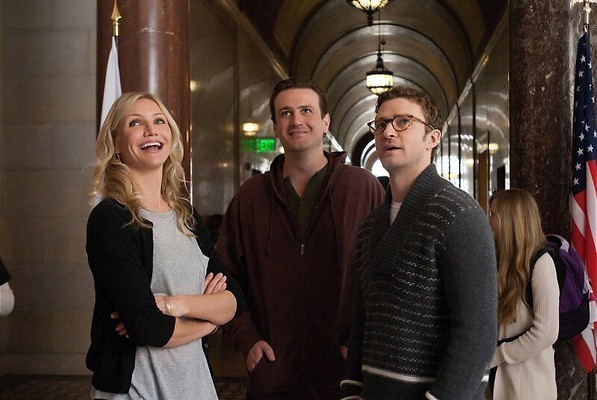 Stoute juf Cameron Diaz verleidt collega's