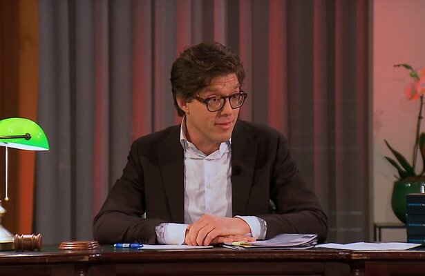 Mr. Bart Beuving in Mr. Frank Visser Doet Uitspraak