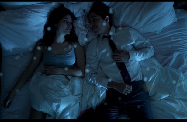 Emmy Rossum en Justin Long in Comet
