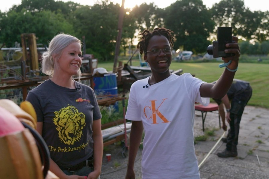 Corsokoorts in Sint Jansklooster