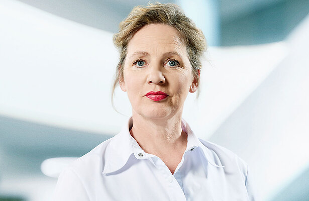 Maaike Cafmeijer als Dorien in Dag & Nacht