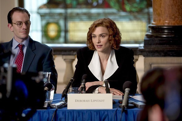 Rachel Weisz in de rechtszaal