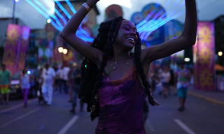 Dans l'oeil de la fête