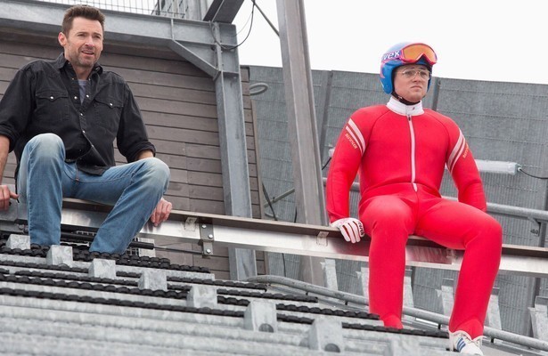 Hugh Jackman en Taron Egerton in Eddie the Eagle