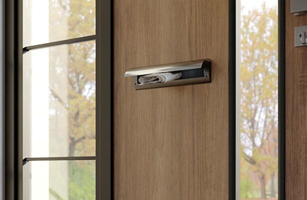 Bespaar op je energiekosten met een goede tochtstrip op jouw deur