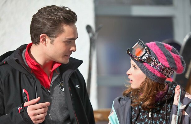 Felicity Jones en Ed Westwick in Chalet Girl