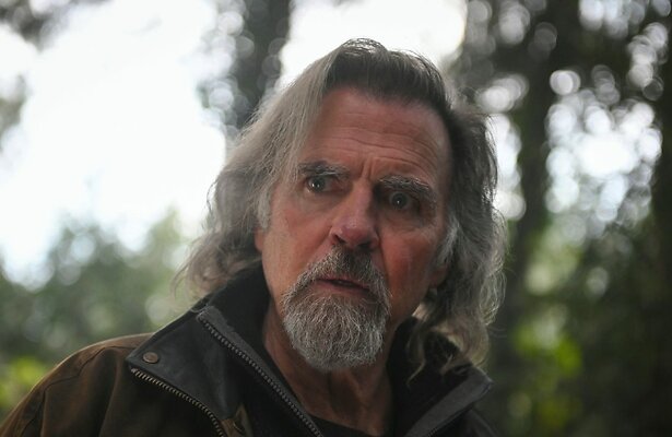 Jeff Fahey als Walter Leone in Fire Country