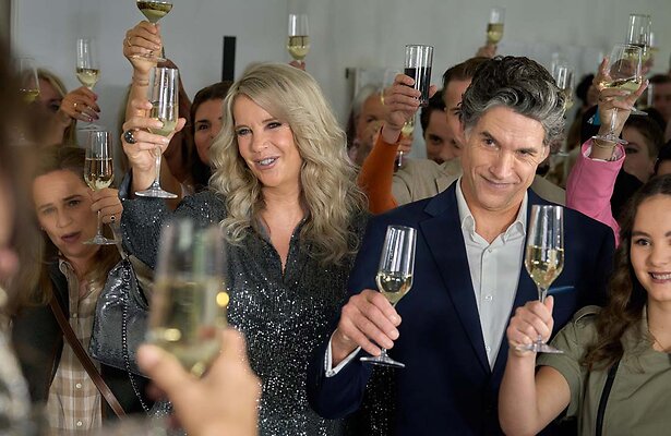 Linda de Mol als Cheryl en Daniël Boissevain als Tom in Gooische Vrouwen (2024)