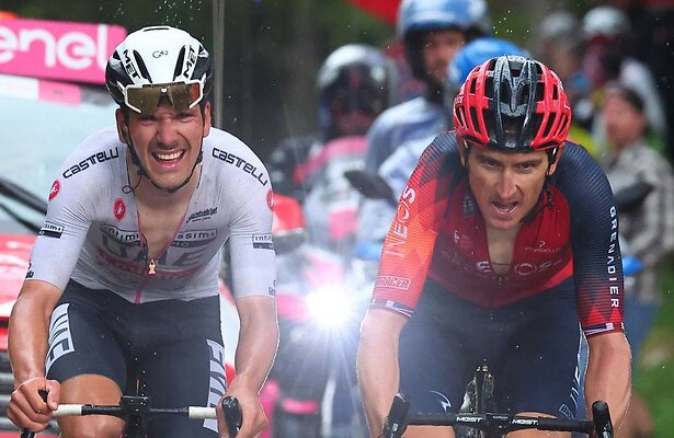 Geraint Thomas en Joao Almeida tijdens Giro d'Italia