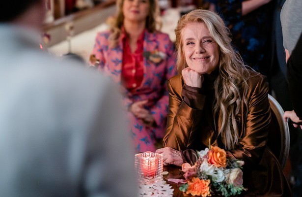 Jette van der Meij als Laura in GTST