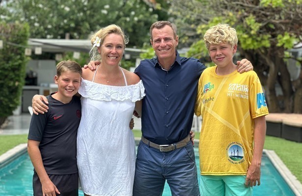 Dirk en Mariël en kinderen uit Het Roer Om