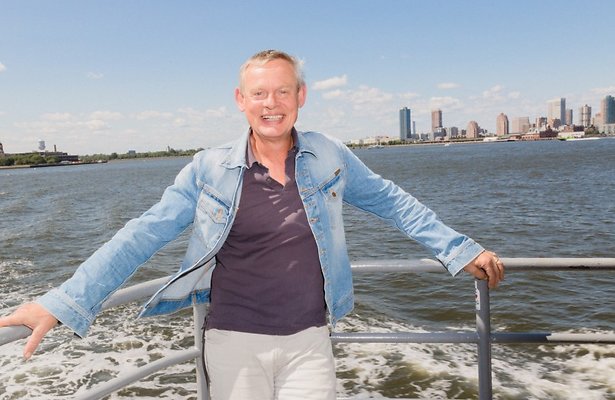 Martin Clunes