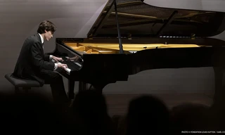 Jaeden Izik-Dzurko : Medtner, Ravel, Rachmaninov - Fondation Louis Vuitton