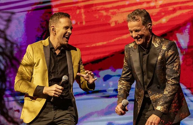 John de Bever en Kees Stevens voor De Bevers in Ahoy 