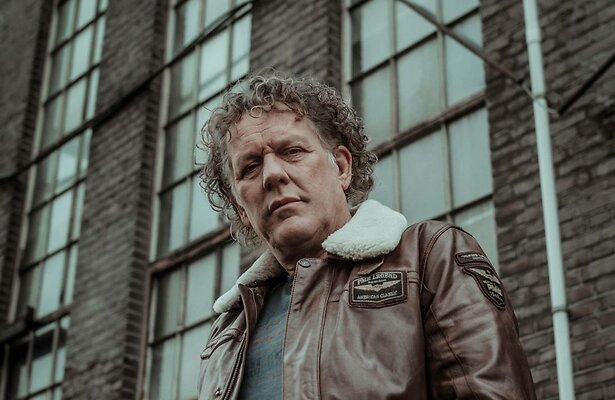 Kees van der Spek in Oplichters Aangepakt.