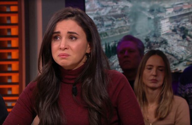 Zangeres Karsu raakt Eva Jinek met ontroerend verhaal over haar familie in Turkije