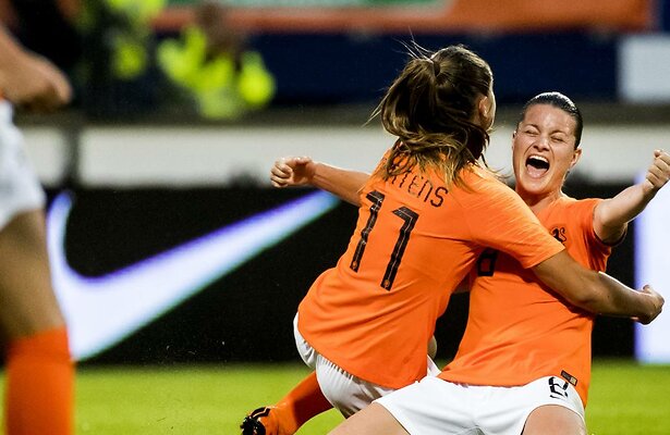 Lieke Martens en Sherida Spitse