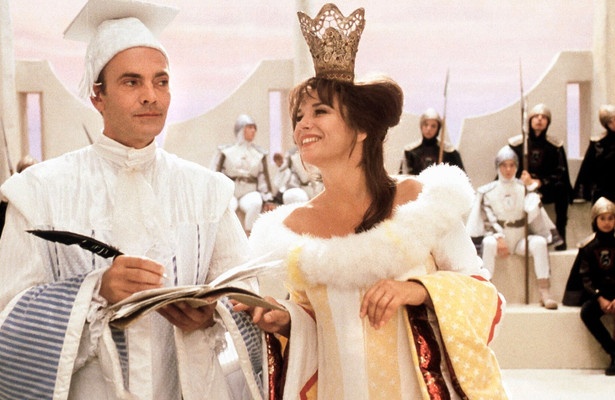 Monique van de Ven in Lang Leve de Koningin