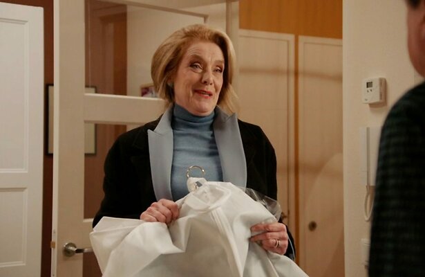 Jette van der Meij als Laura in GTST