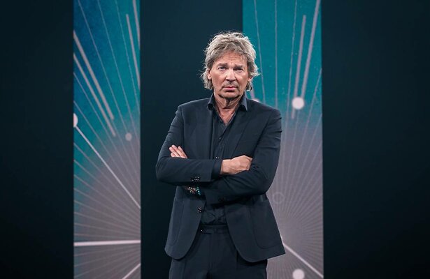 Matthijs van Nieuwkerk presenteerde het eerste seizoen van The Connection.