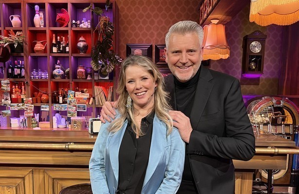 Babette van Veen en Sybrand Niessen in MAX PubQuiz