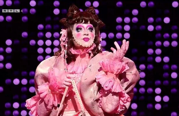 My Little Poppy in Make Up Your Mind.