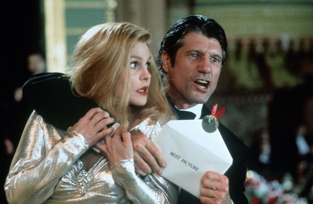 Leslie Nielsen in Naked Gun 33 1/3: The Final Insul