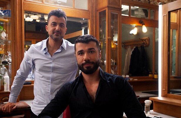 Özcan Akyol en Ahmed