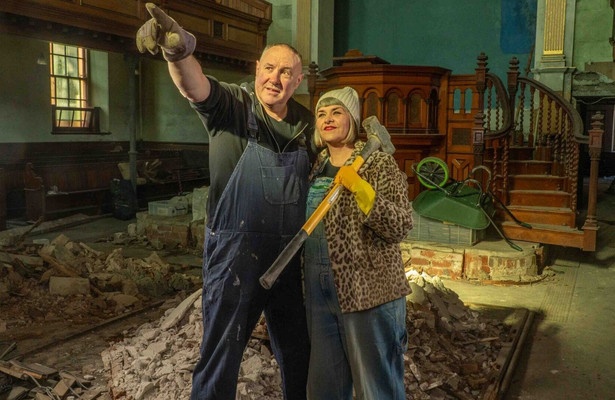 Keith en Marj Brymer Jones voor Ons Droomproject in Wales