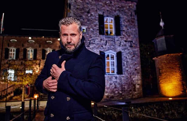 Tijl Beckand, De Verraders