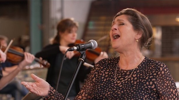 Verrassingsconcert voor hotelpersoneel