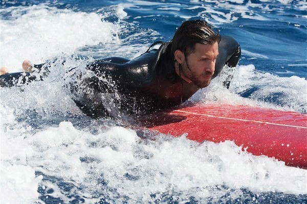 Is Luke Bracey de nieuwe Keane Reeves?