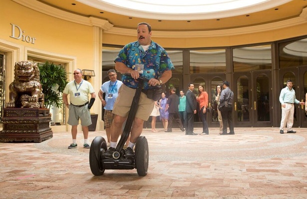 Kevin James in Paul Blart: Mall Cop 2