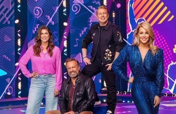 Marieke Elsinga, Carlo Boszhard, Billy Dans en Chantal Janzen voor Play That Song Again