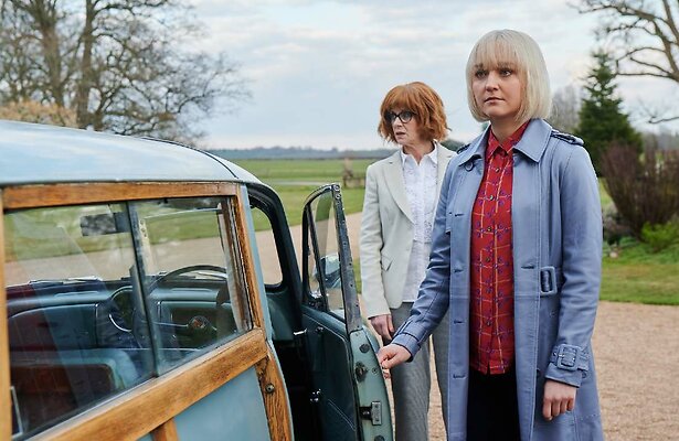 Queens of Mystery